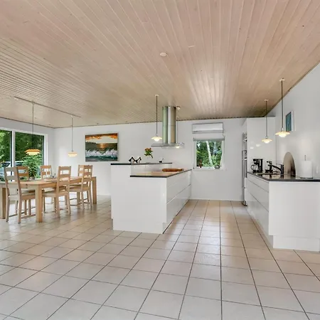 Floria - 500m From The Sea By Interhome Strøby Ladeplads